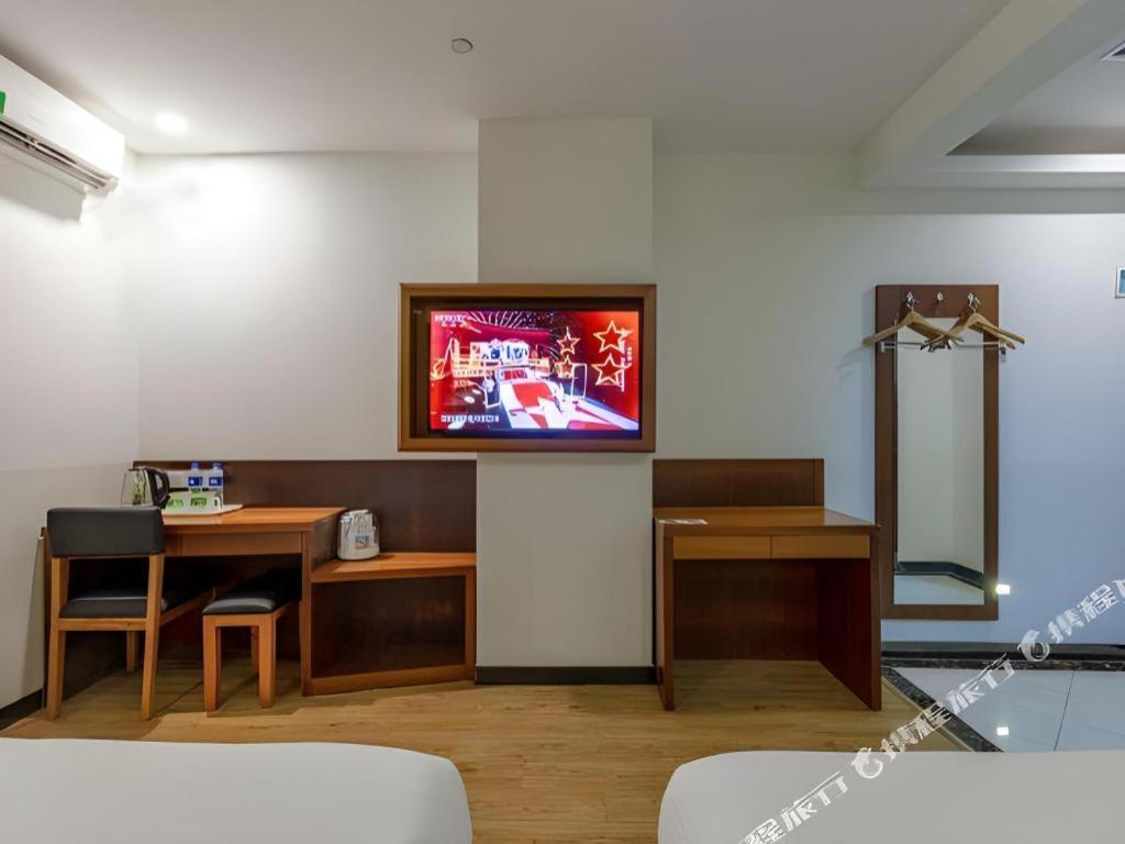 Vatica Pudong Dishui Branch Hotel Shanghai